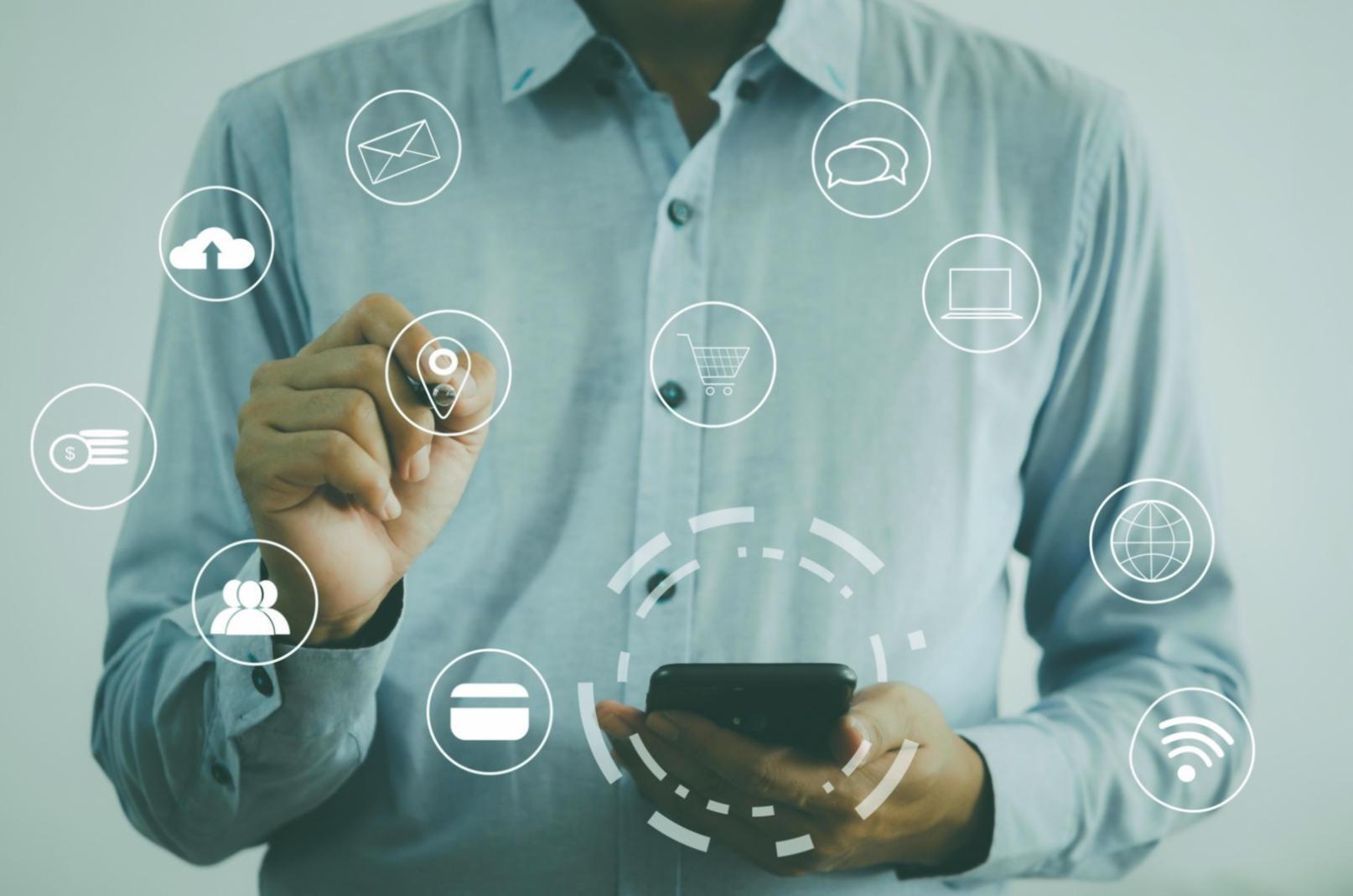 AI-powered analytics and user behavior tracking in virtual reality environment